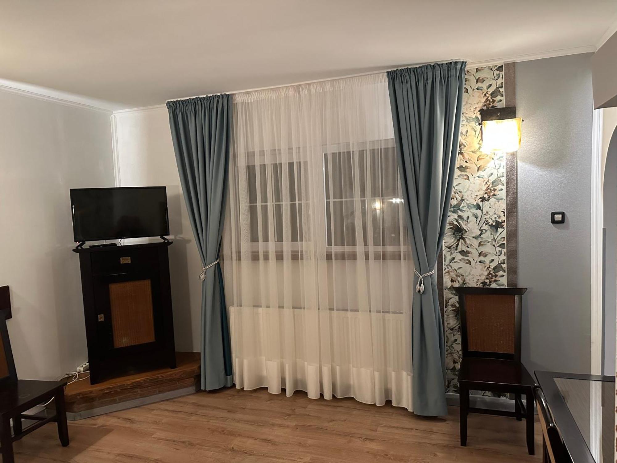 Pensiunea Casa Alba Ghimbav Esterno foto