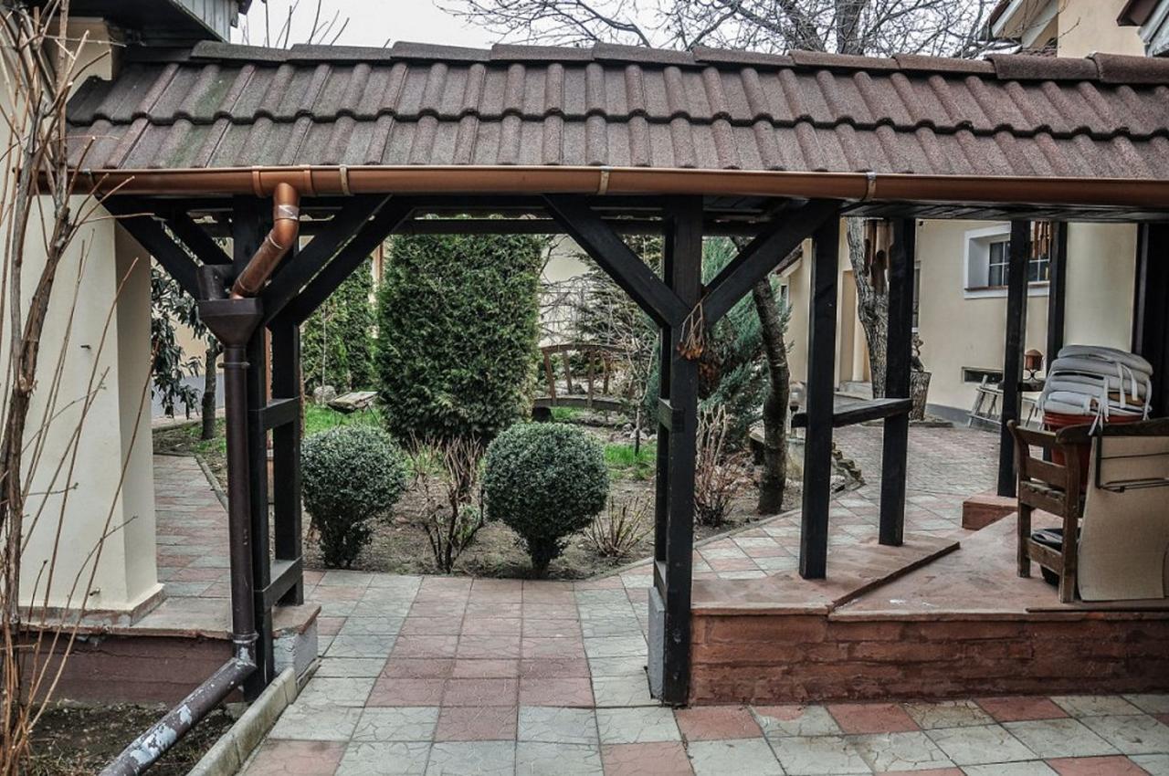 Pensiunea Casa Alba Ghimbav Esterno foto